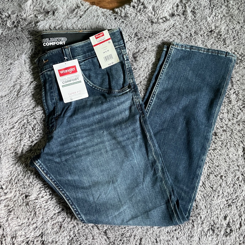 Wrangler Mens’s Unlimited Comfort Taper Fit Jeans 34x30